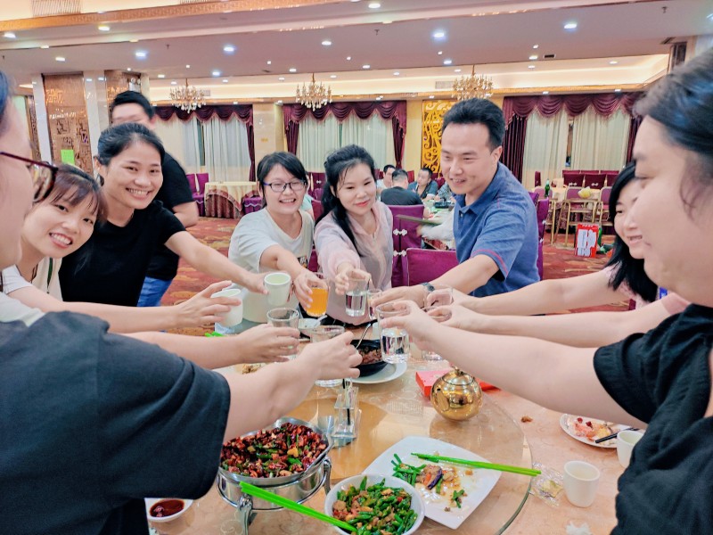 部門風(fēng)采｜融智興科技中秋國(guó)慶雙節(jié)聚餐活動(dòng)