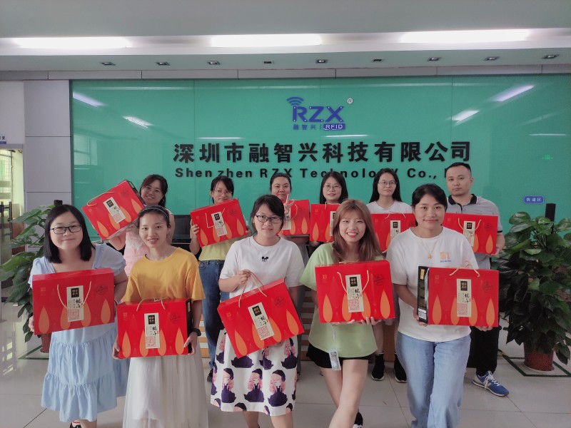 六月端午“粽”情來｜融智興科技2021年端午節(jié)粽子禮盒發(fā)放啦！